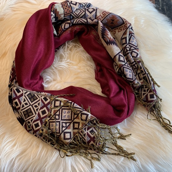 Thick shawl or scarf, heavier and warmer - Picture 2 of 11